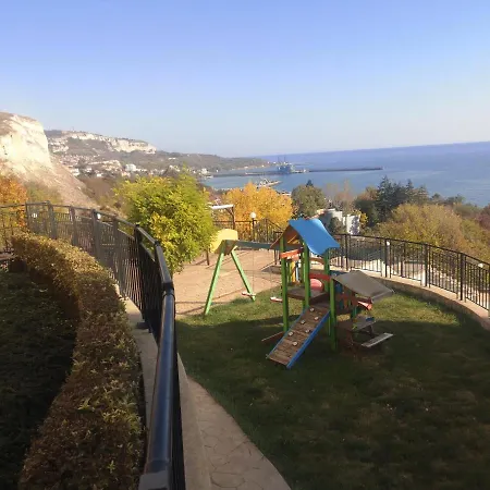 апартамент 9 Queen's View Apartmán